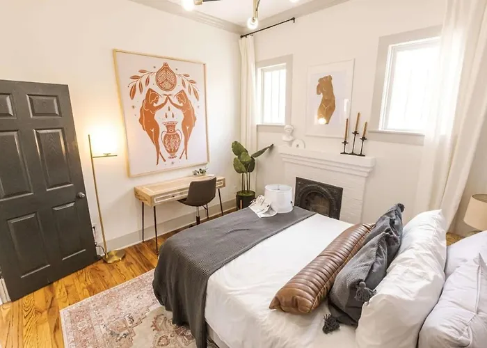 Work Crew Haven: Spacious Corporate Lafayette